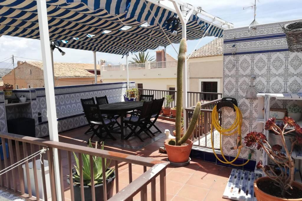 Casa Con Terraza/Confortable House With Terrace Aigues Esterno foto