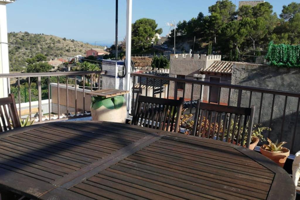 Casa Con Terraza/Confortable House With Terrace Aigues Esterno foto