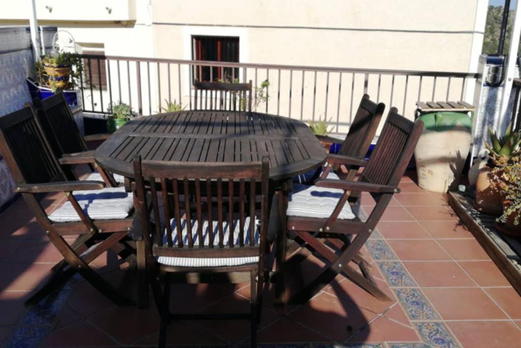 Casa Con Terraza/Confortable House With Terrace Aigues Esterno foto